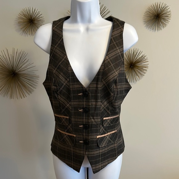 Bebe Plaid Button-Up Vest - Picture 2 of 5
